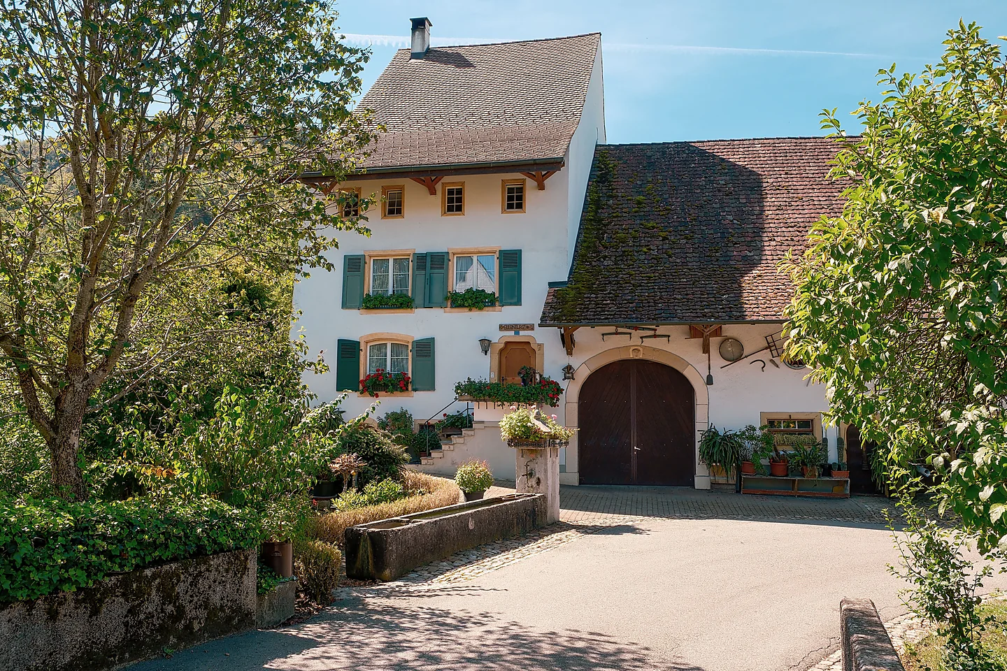 Charaktervolles Wohnhaus mit Garten und Nebengebäude